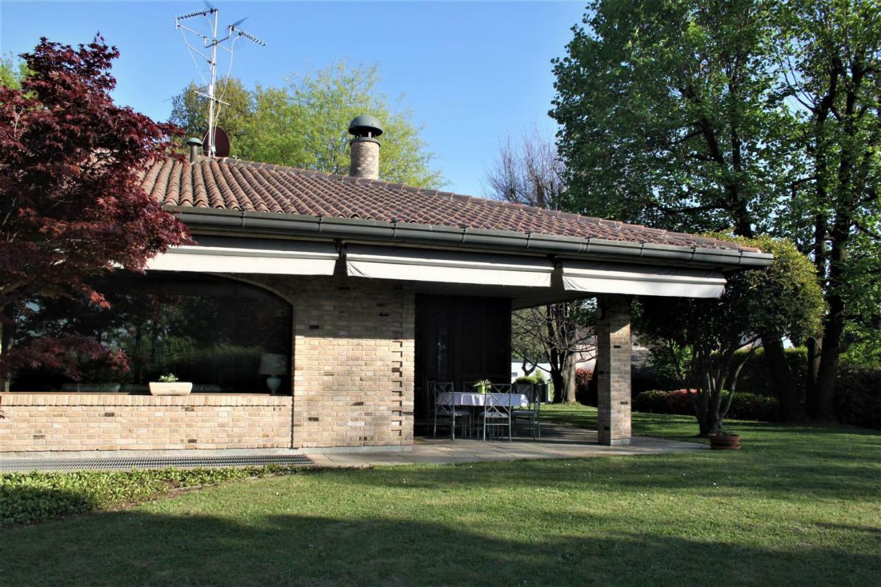 Villa Onorina Carimate Bagian luar foto